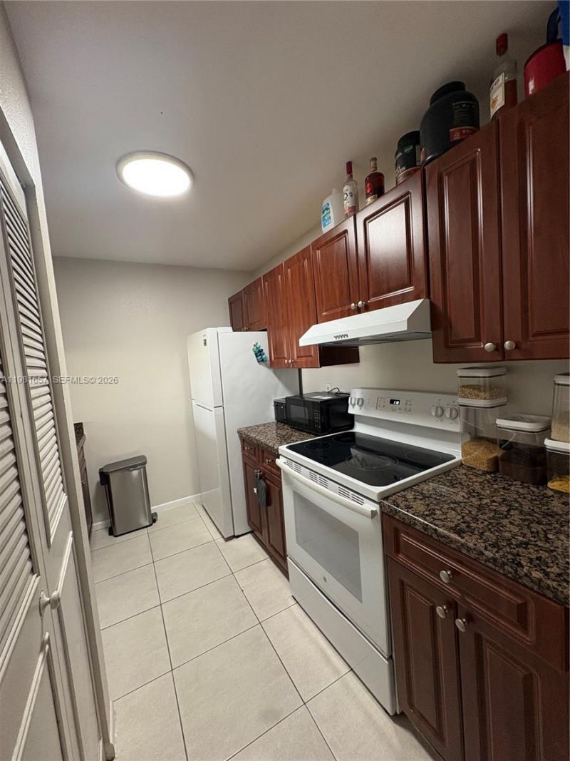 9955 Twin Lakes Dr, Unit 9-K, Coral Springs, FL 33071 Photo