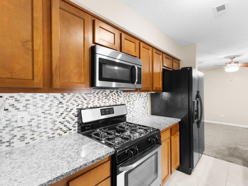 2176 Hedgerow Road, Unit 2176D, Columbus, OH 43220 Photo 10