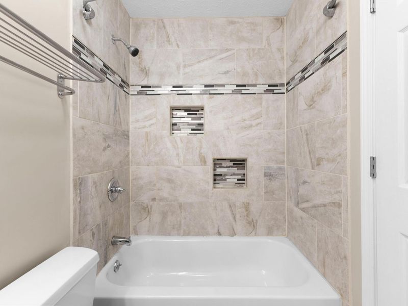 2176 Hedgerow Road, Unit 2176D, Columbus, OH 43220 Photo 16