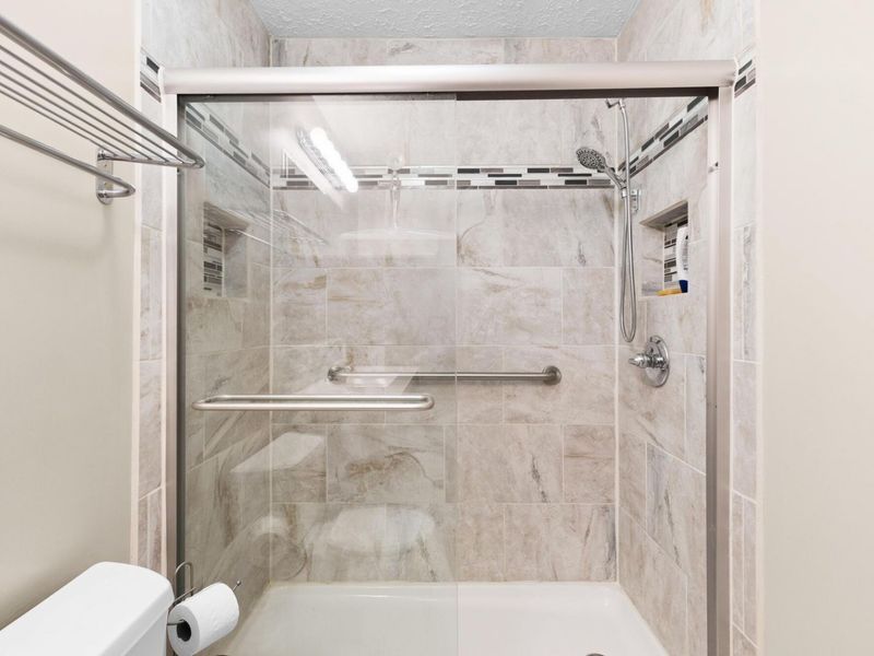 2176 Hedgerow Road, Unit 2176D, Columbus, OH 43220 Photo 21