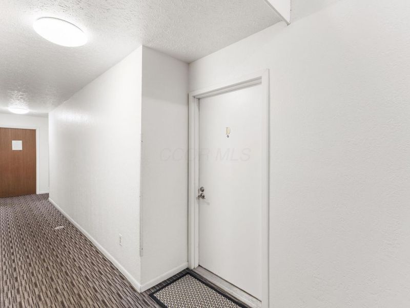 2176 Hedgerow Road, Unit 2176D, Columbus, OH 43220 Photo 3