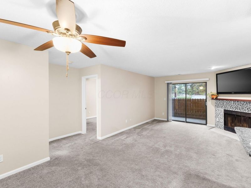 2176 Hedgerow Road, Unit 2176D, Columbus, OH 43220 Photo 6