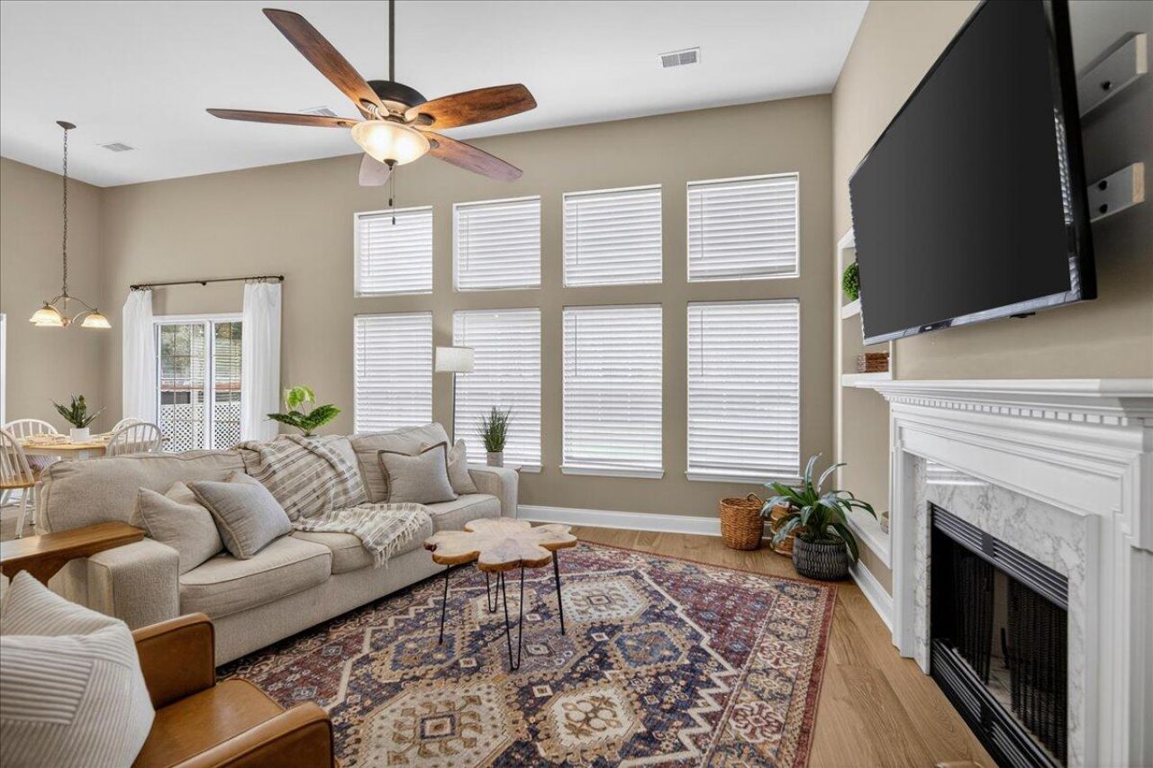 101 Chancellors Drive Photo 11