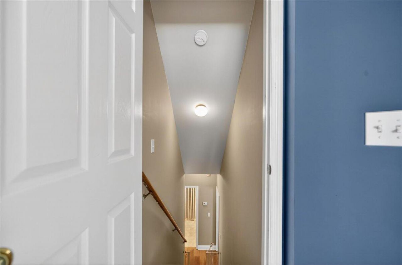 101 Chancellors Drive Photo 23