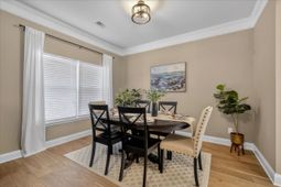 101 Chancellors Drive photo 4