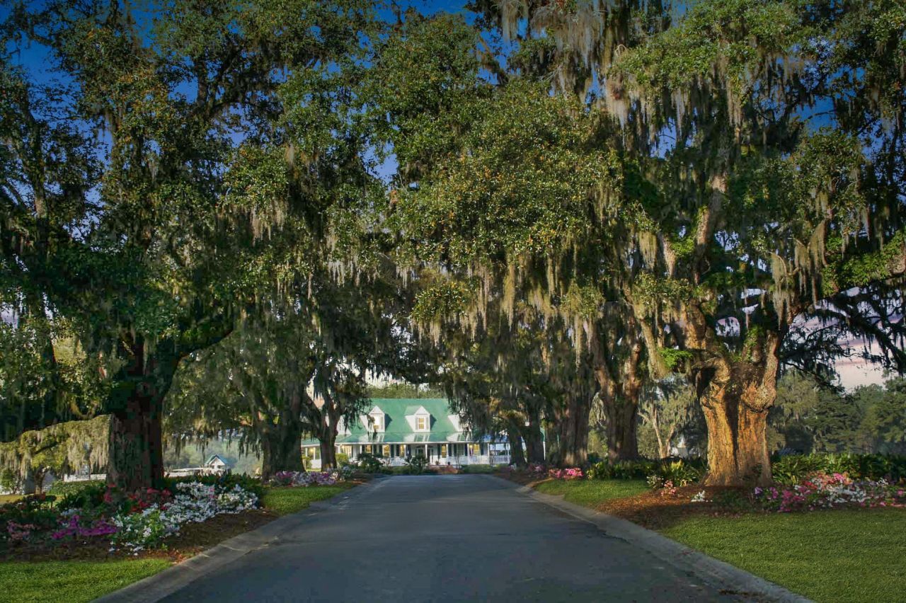 101 Chancellors Drive Photo 38