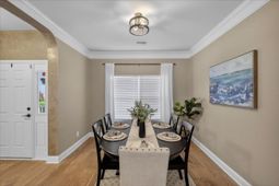 101 Chancellors Drive photo 4