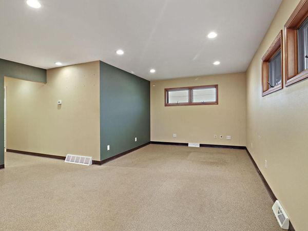 196 W Chestnut STREET #Unit 2, Burlington, WI 53105