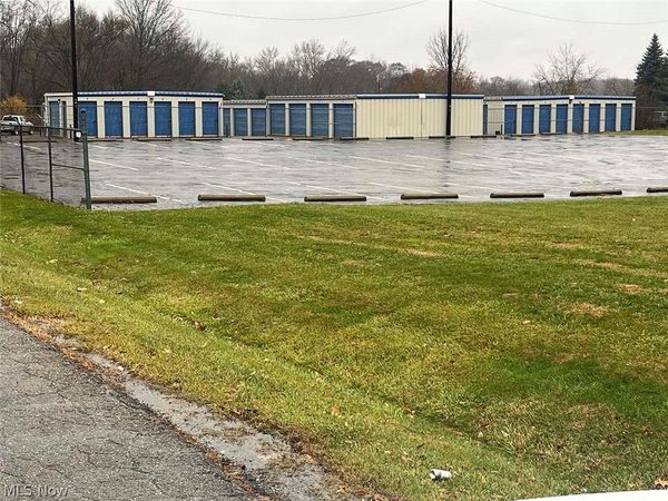 112 Shoreline Avenue NW, Canton, OH 44708