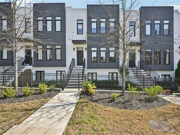 1108 Briar Cove Circle, Atlanta, GA 30329