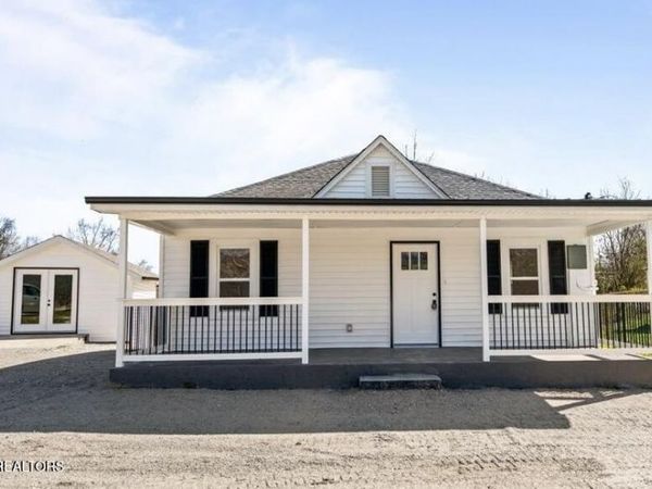 904 Kingston Ave, Rockwood, TN 37854