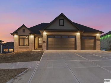 2204 N 182nd Avenue , Elkhorn, NE 68022