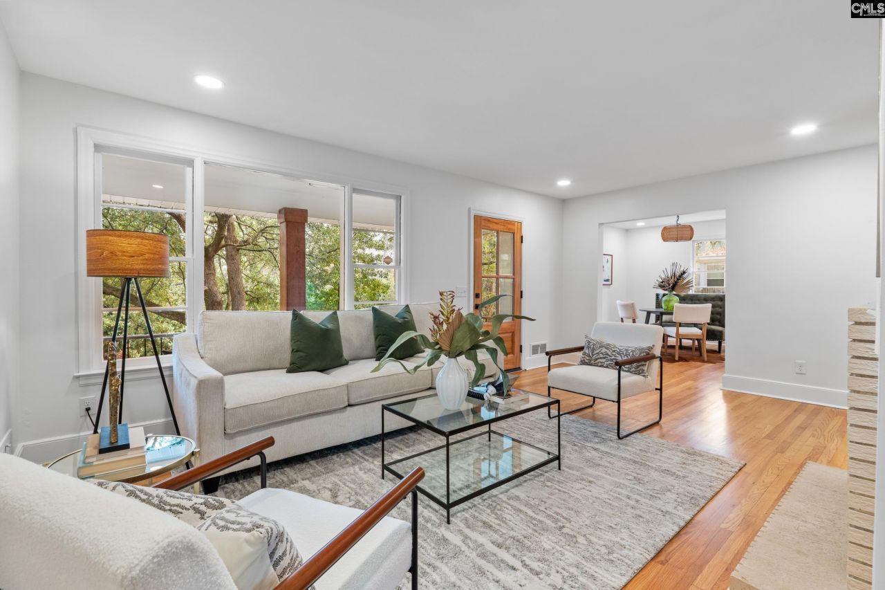 4520 Oakwood Drive Photo 6