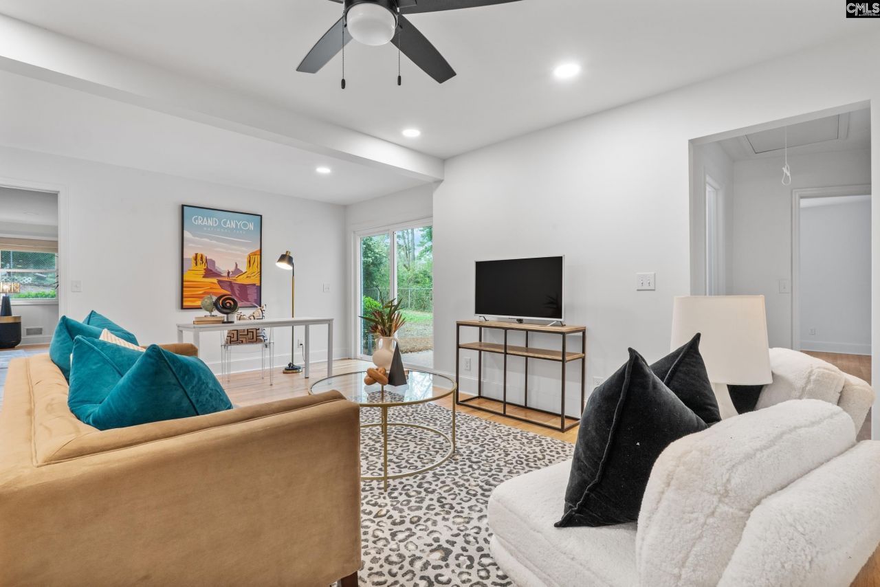 4520 Oakwood Drive Photo 7