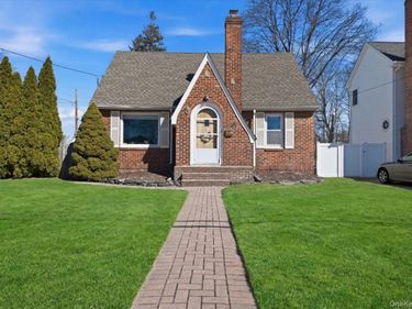 120 Linwood Avenue, North Bellmore, NY 11710
