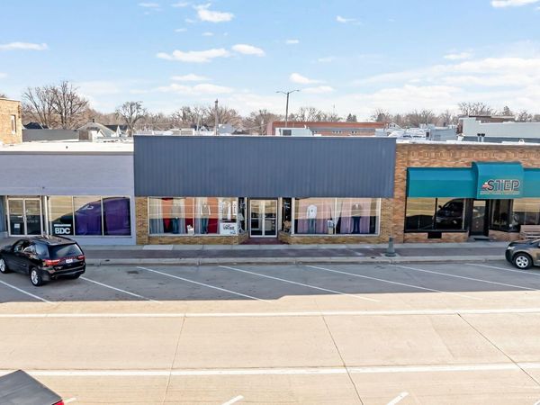 308 Downtown Plaza , Fairmont, MN 56031