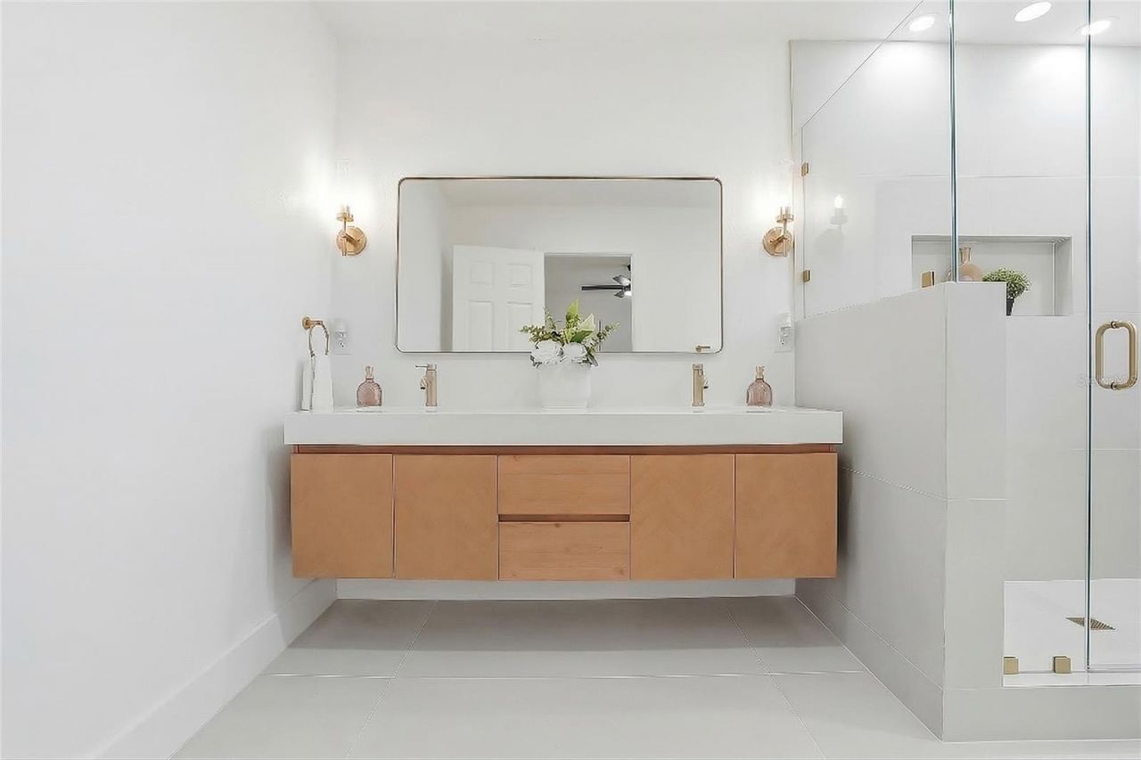 1339 35th Street N, Saint Petersburg, FL 33713 Photo