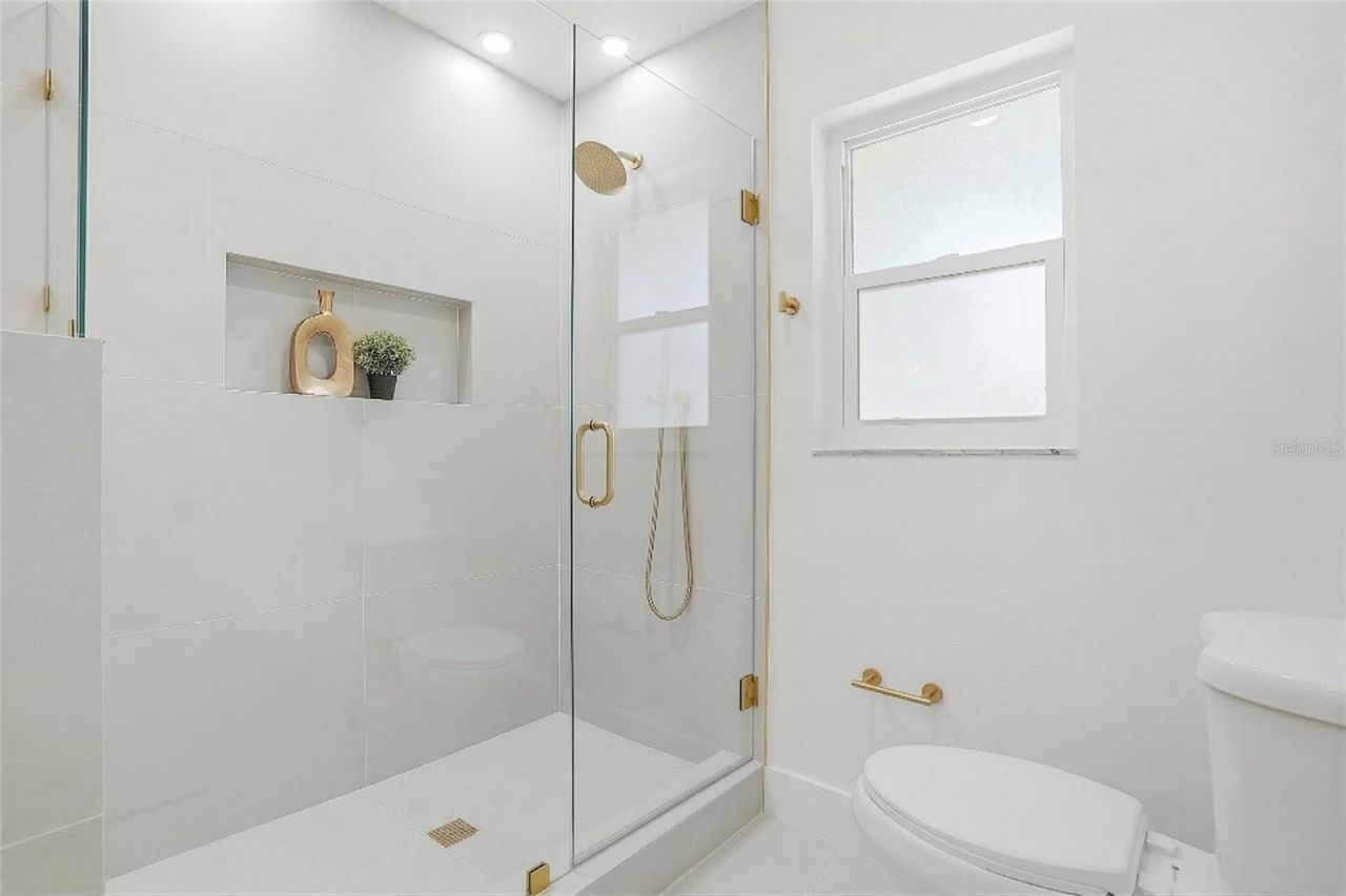 1339 35th Street N, Saint Petersburg, FL 33713 Photo