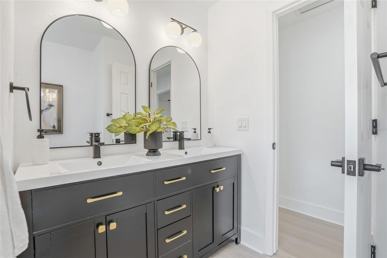 1339 35th Street N, Saint Petersburg, FL 33713 Photo