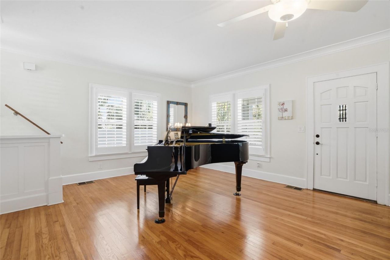 126 22nd Avenue Ne, Saint Petersburg, FL 33704 Photo