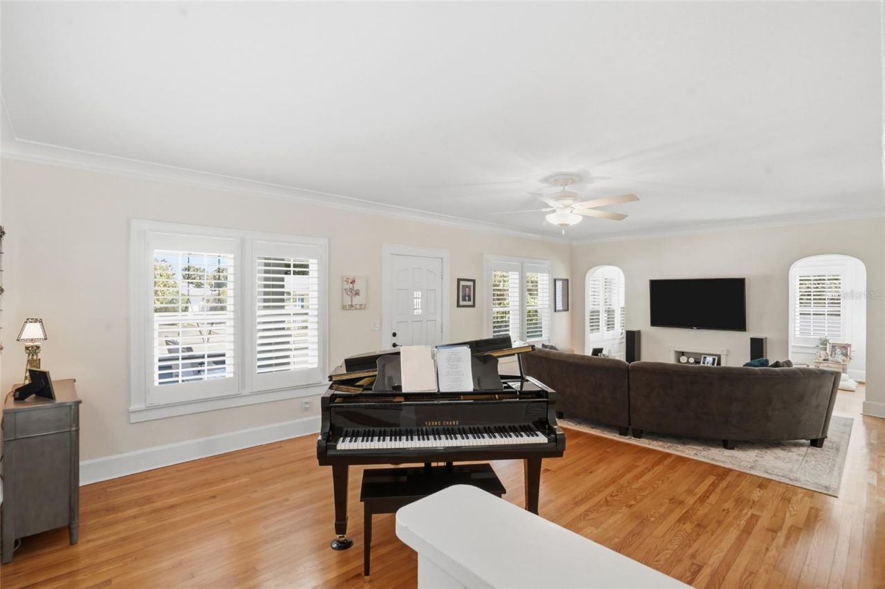 126 22nd Avenue Ne, Saint Petersburg, FL 33704 Photo