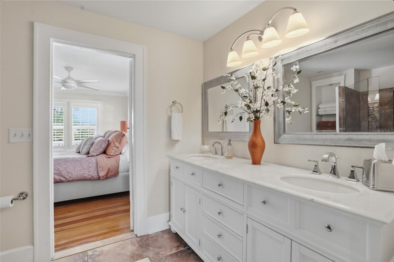 126 22nd Avenue Ne, Saint Petersburg, FL 33704 Photo