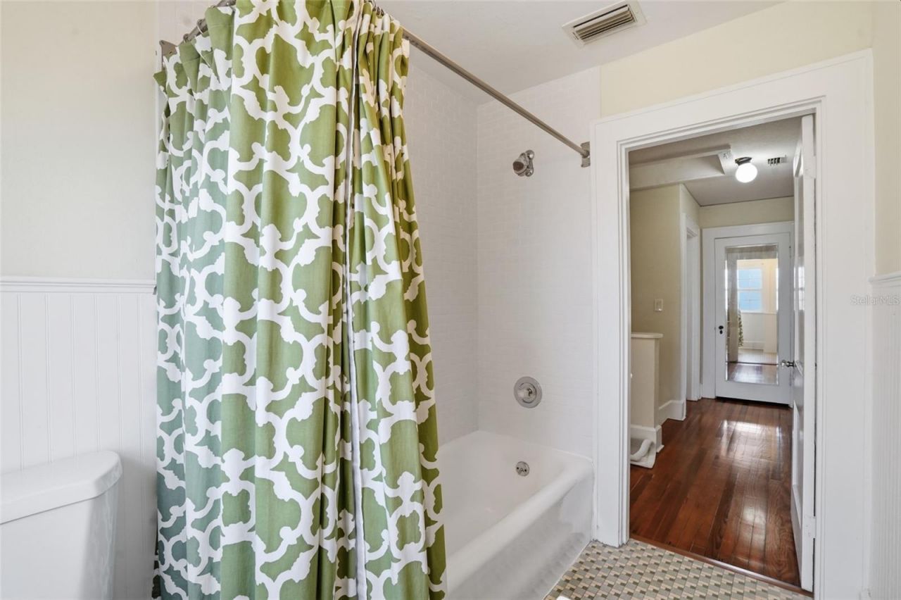 126 22nd Avenue Ne, Saint Petersburg, FL 33704 Photo