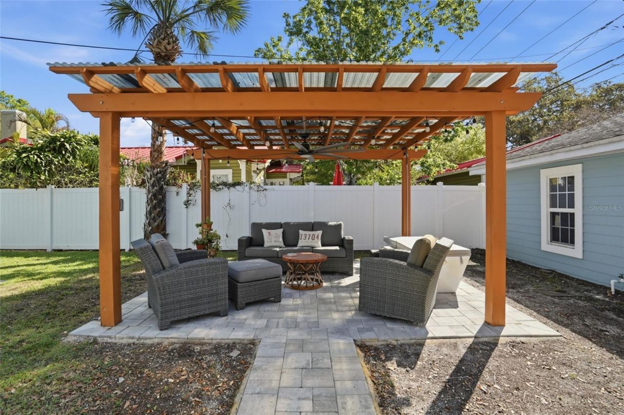 126 22nd Avenue Ne, Saint Petersburg, FL 33704 Photo