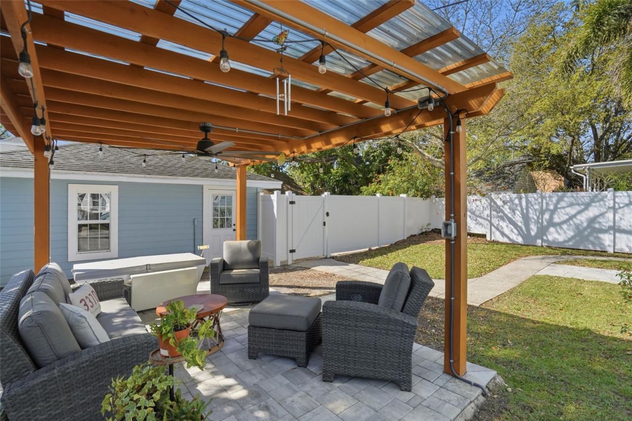 126 22nd Avenue Ne, Saint Petersburg, FL 33704 Photo