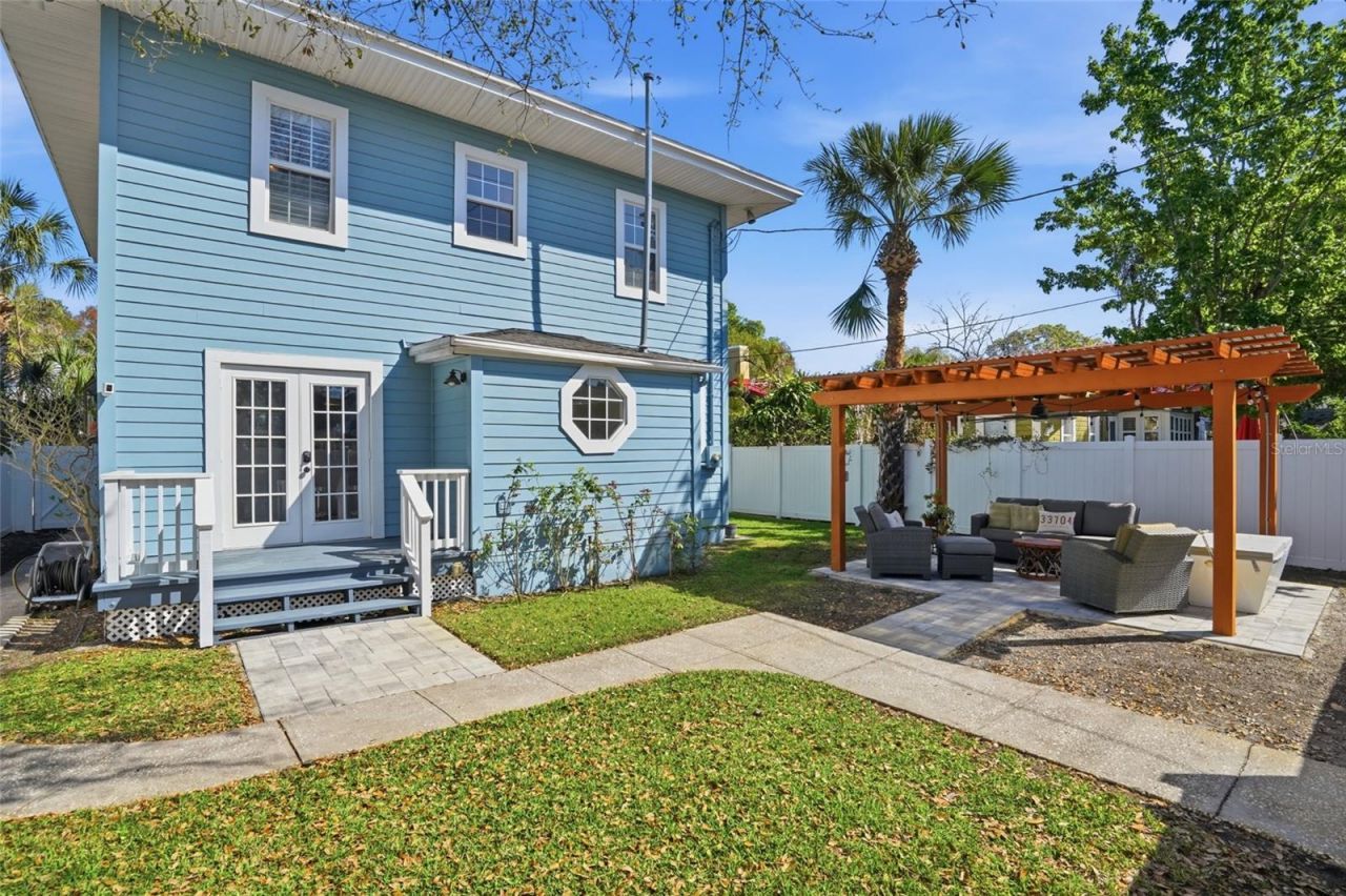 126 22nd Avenue Ne, Saint Petersburg, FL 33704 Photo
