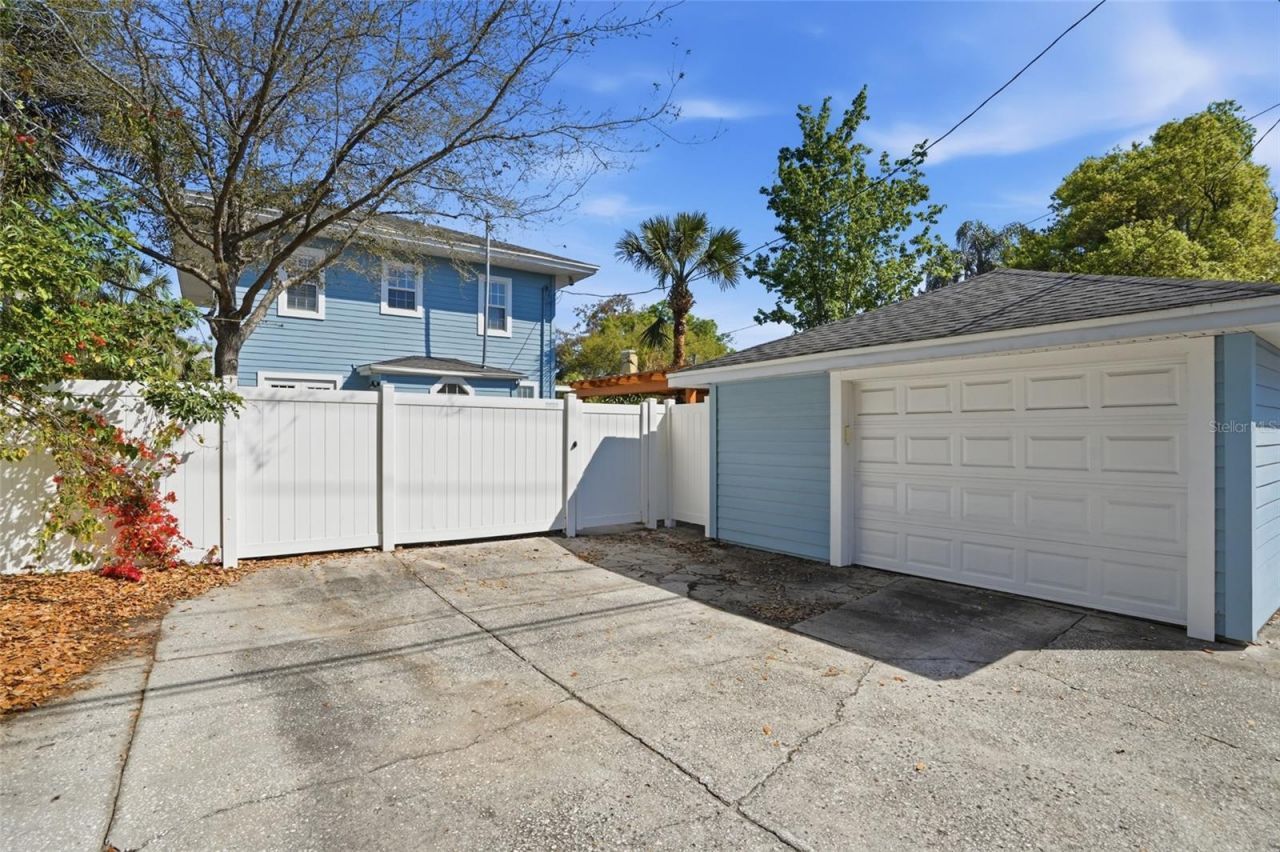 126 22nd Avenue Ne, Saint Petersburg, FL 33704 Photo