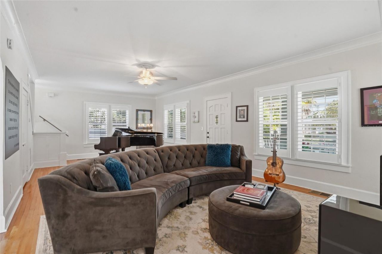 126 22nd Avenue Ne, Saint Petersburg, FL 33704 Photo