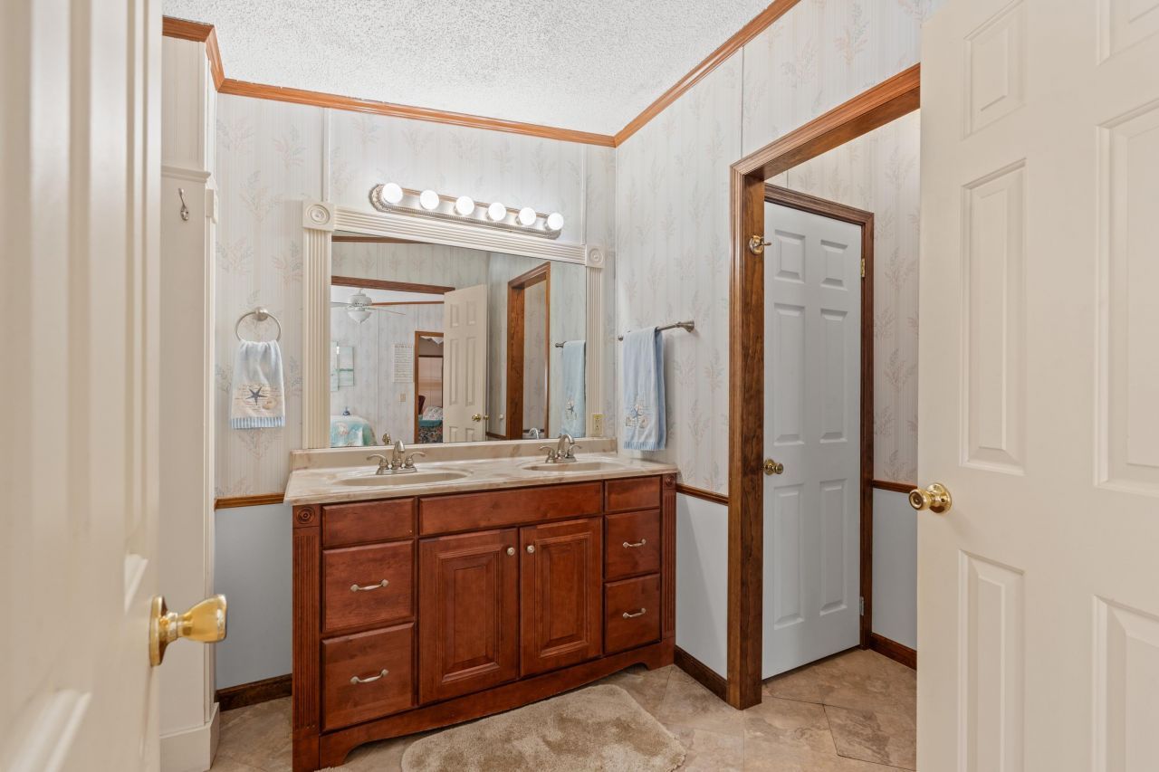 9700 Kings Rd.  Photo 17