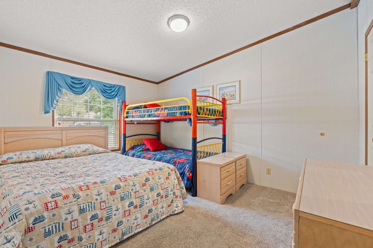 9700 Kings Rd.  Photo 20