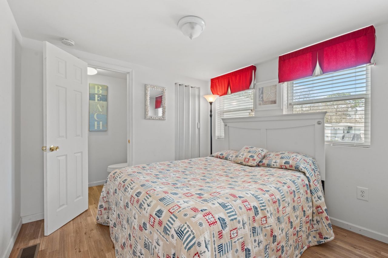 9700 Kings Rd.  Photo 23