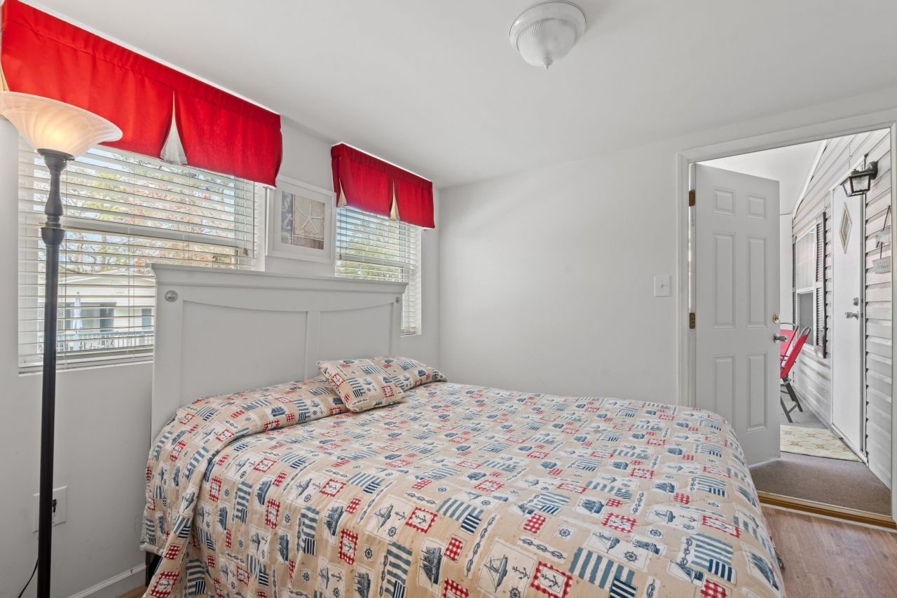 9700 Kings Rd.  Photo 24