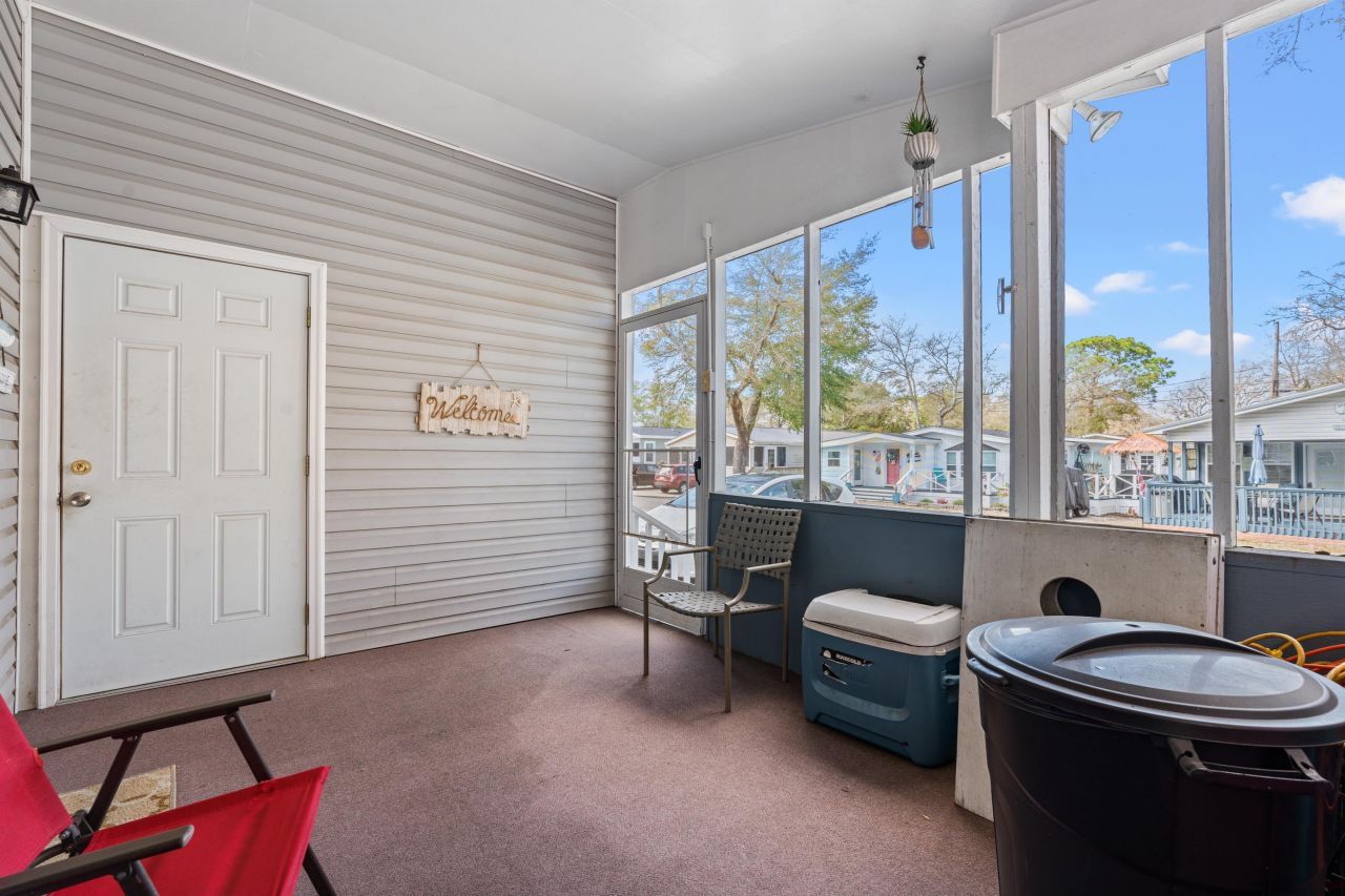 9700 Kings Rd.  Photo 28