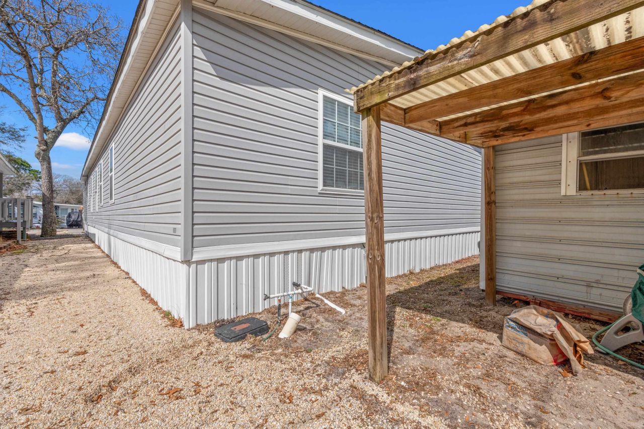 9700 Kings Rd.  Photo 31