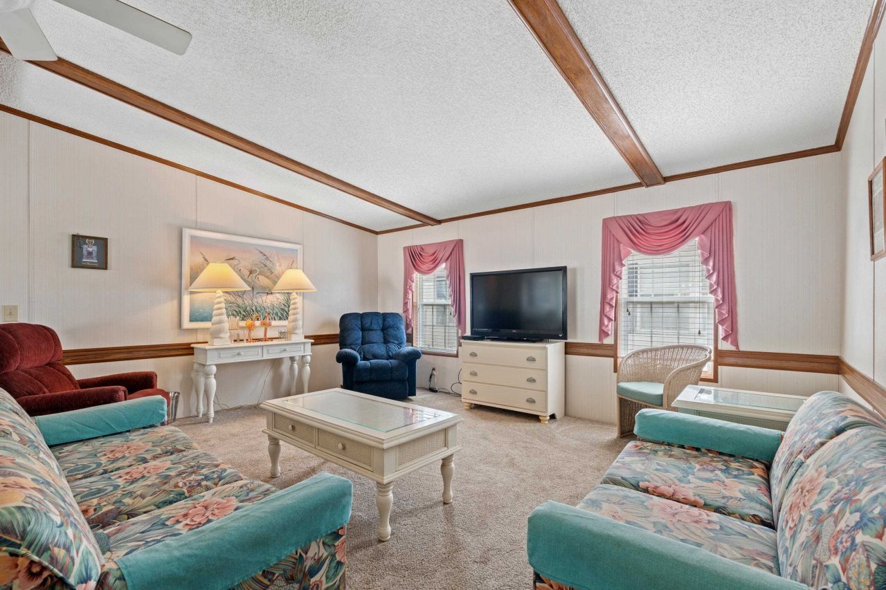 9700 Kings Rd.  Photo 8