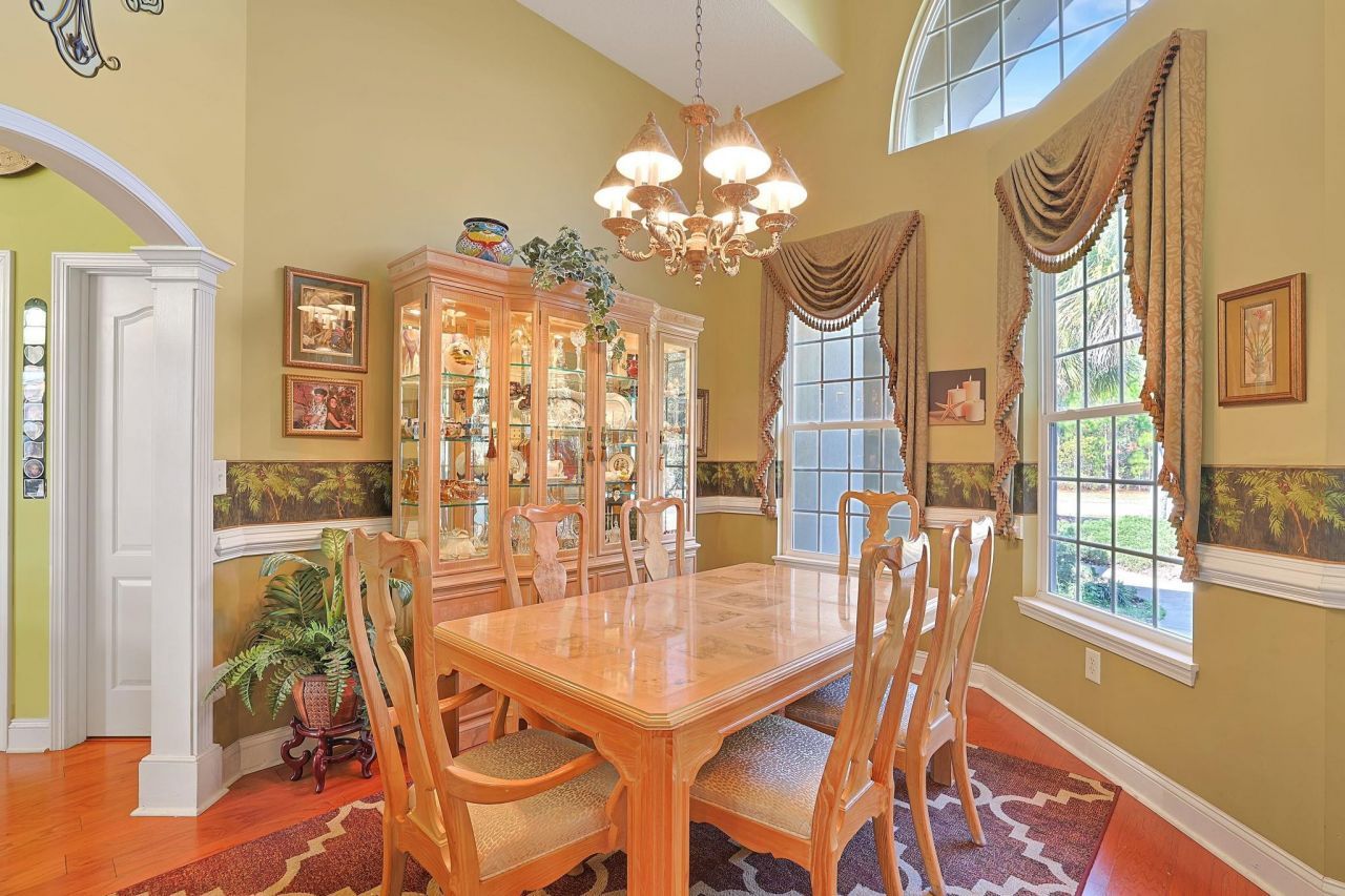 9461 Carrington Dr. Photo 11