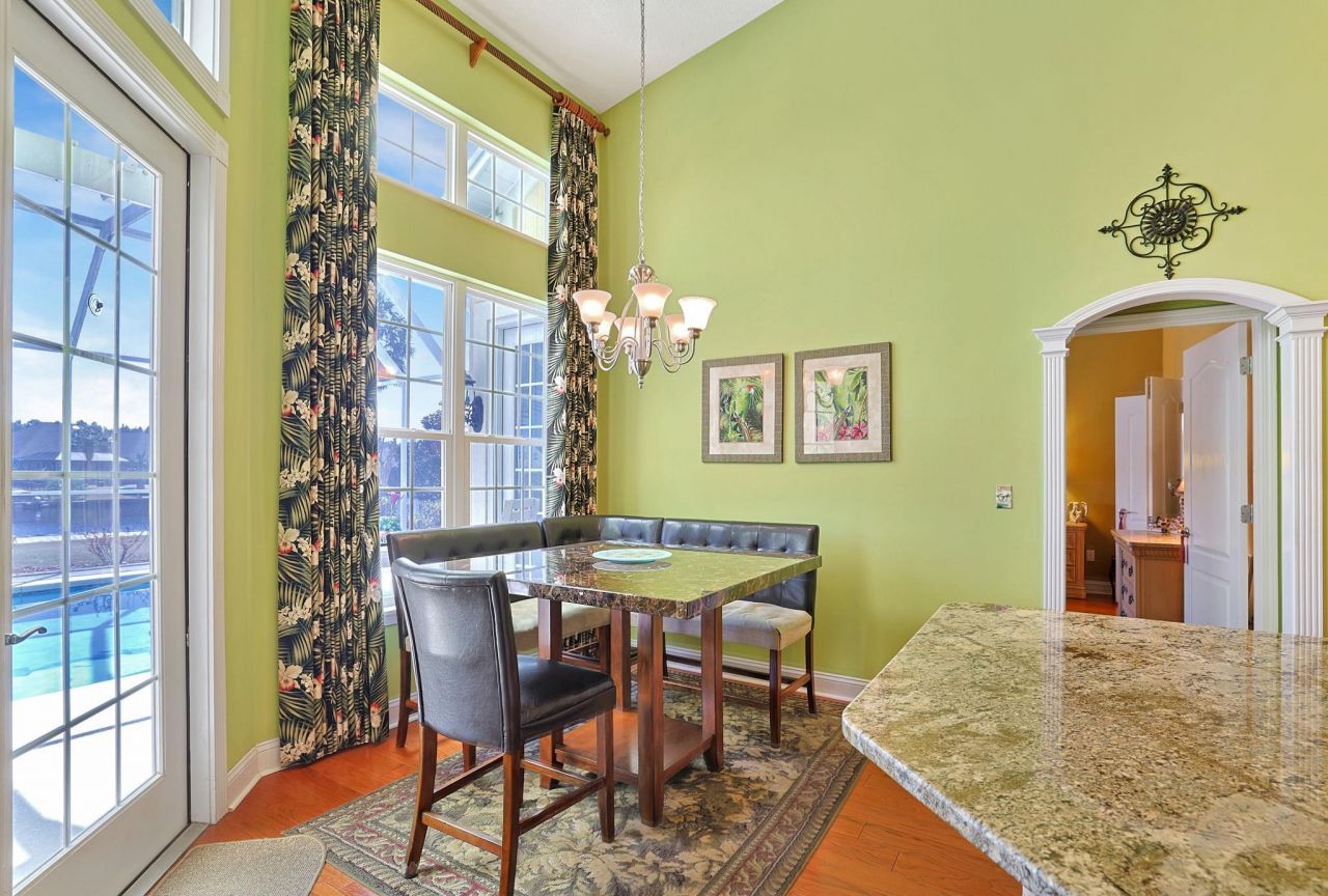 9461 Carrington Dr. Photo 18