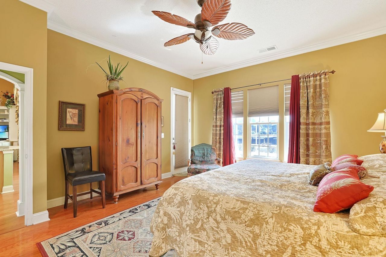 9461 Carrington Dr. Photo 21