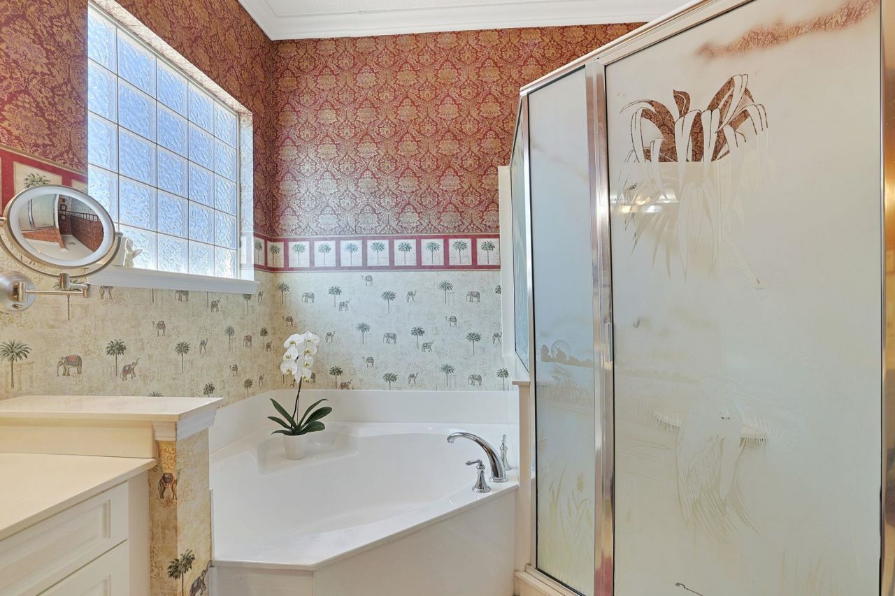 9461 Carrington Dr. Photo 23