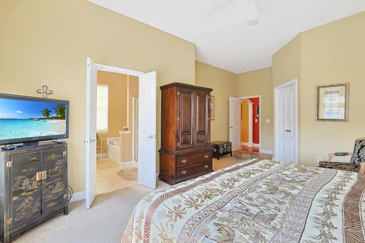 9461 Carrington Dr. Photo 25