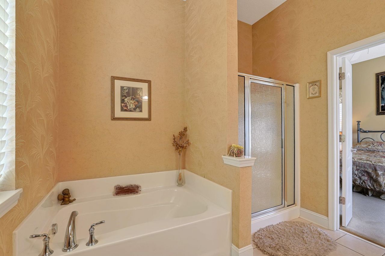 9461 Carrington Dr. Photo 28