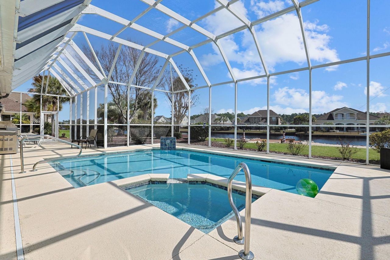 9461 Carrington Dr. Photo 3