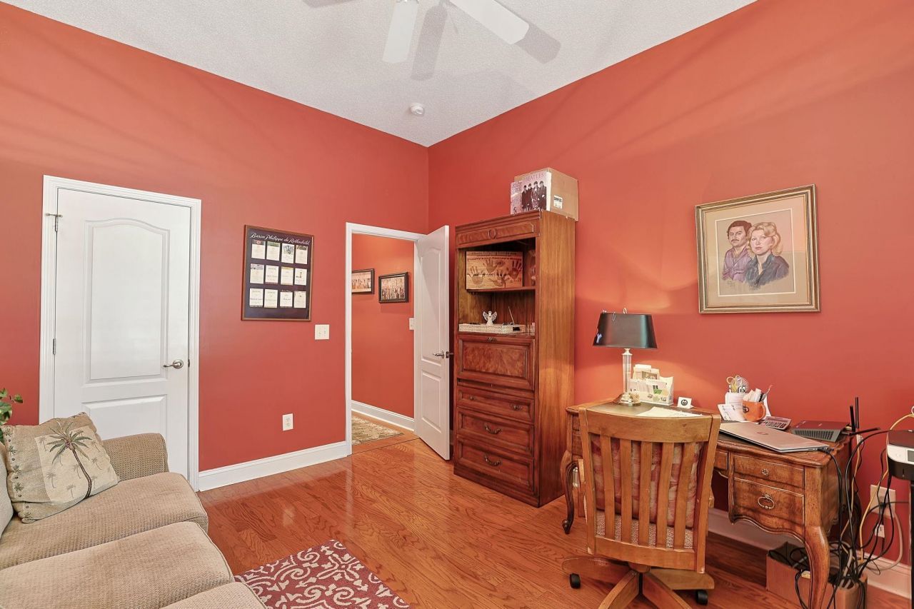 9461 Carrington Dr. Photo 30