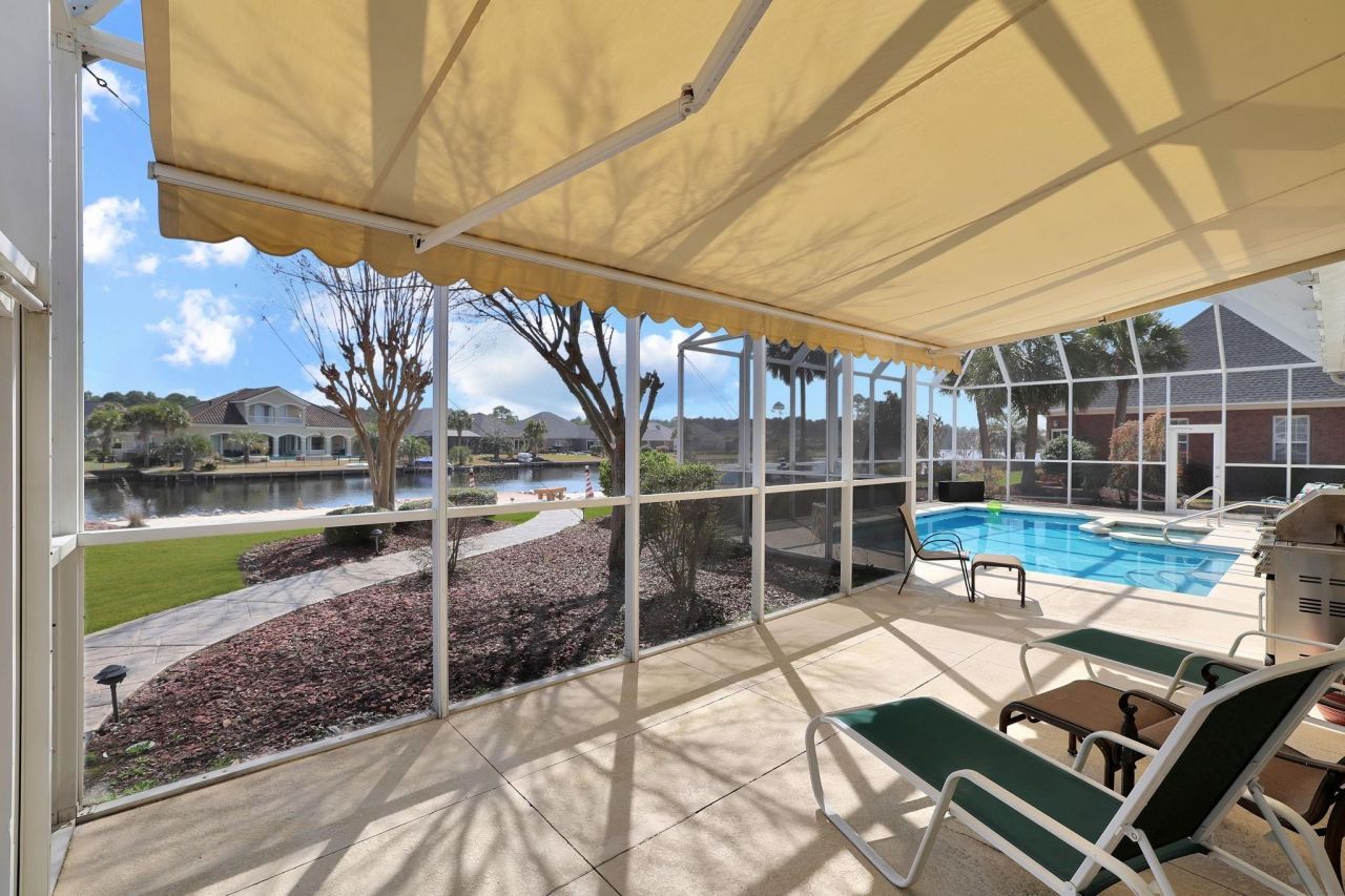 9461 Carrington Dr. Photo 36