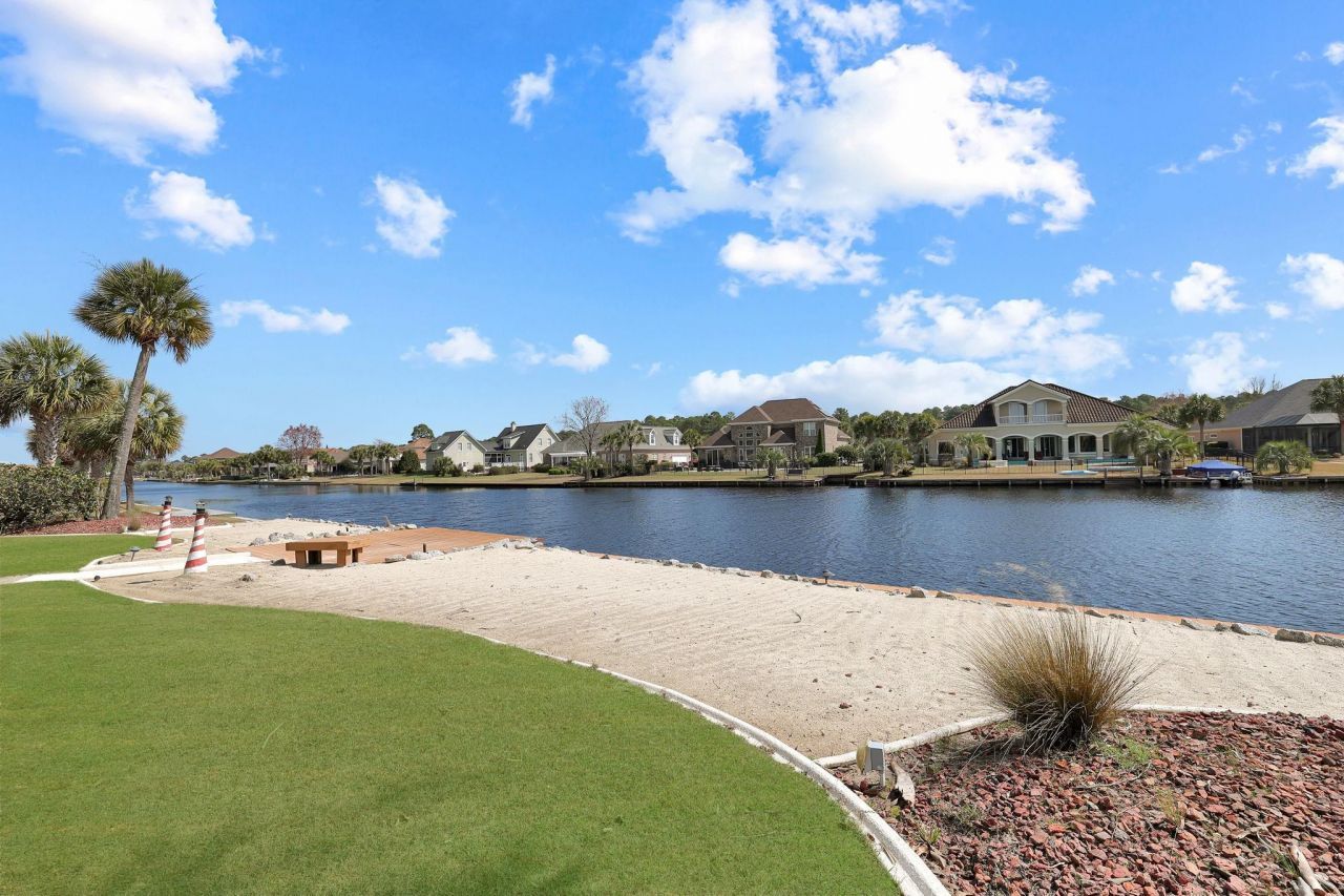 9461 Carrington Dr. Photo 39