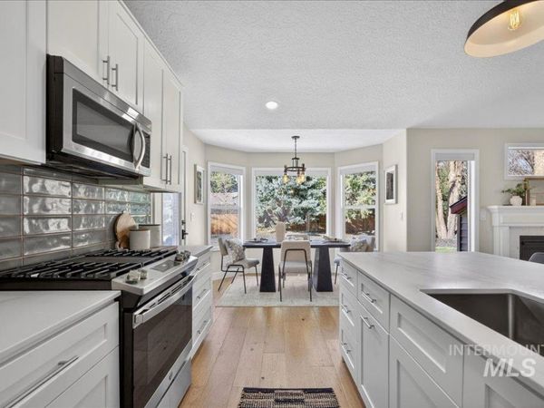 964 E Cembra St, Eagle, ID 83616